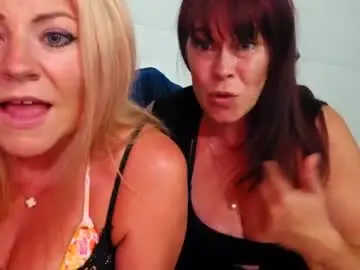 Cherrygirlmilf  live sex cam