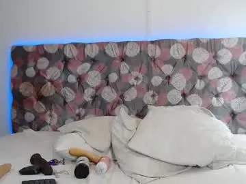 Evelynhartmann  live sex cam