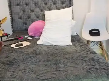 Kyana_cream  live sex cam