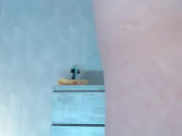 Little_pearl_  live sex cam