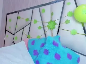 _aurora18  live sex cam