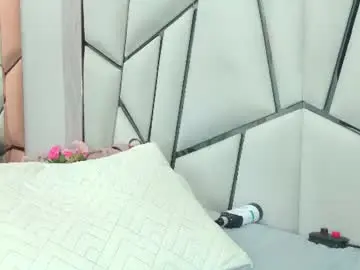 _aurora18  live sex cam