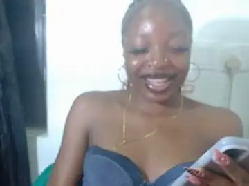 Baddiebitchx  live sex cam