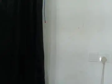 Baddiebitchx  live sex cam