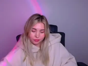 Chloe_diva  live sex cam