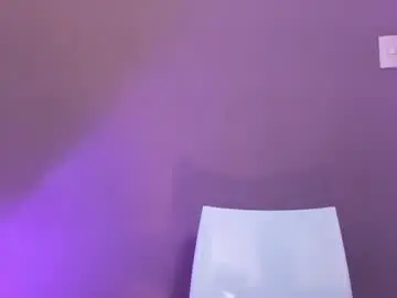 Ellavillaluna  live sex cam