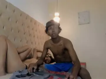 Hotblosson  live sex cam