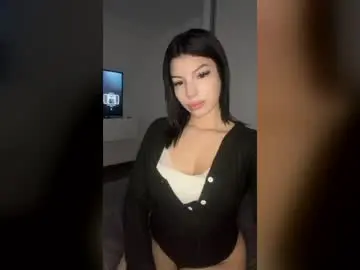 Laylagotpeach  live sex cam