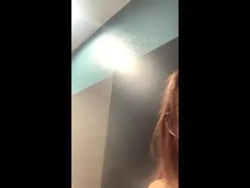 Lilpp111  live sex cam