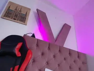 Miia_paris  live sex cam