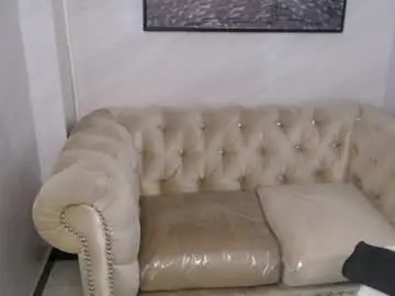 Mily_v  live sex cam