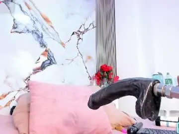 Naomi_queenx_  live sex cam