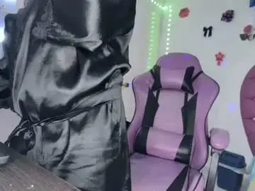 Roxy_lu_07  live sex cam