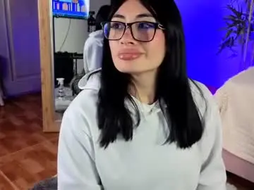 Aprildeams  live sex cam