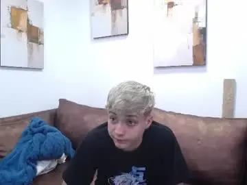 Ari_stonne  live sex cam