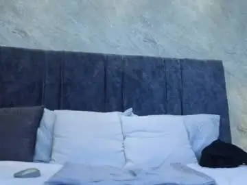 Carolinacrus01  live sex cam