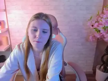 Carolinedesire  live sex cam