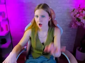 Carolinedesire  live sex cam