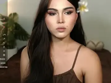Fallfromabove  live sex cam