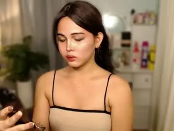 Fallfromabove  live sex cam