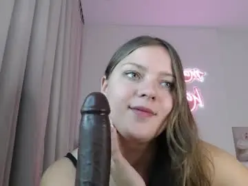 Krispyshot  live sex cam