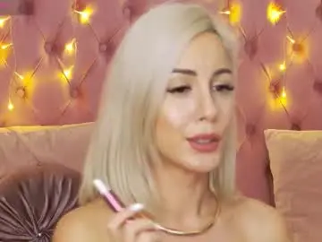 Lanniehot  live sex cam