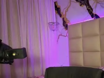 Lia_sexx1  live sex cam