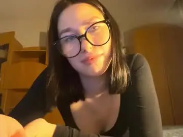 Minnierevere  live sex cam