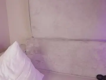 Aveksmr  live sex cam