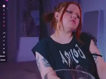 Bitchofsun  live sex cam