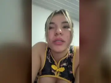 Coral_07noir  live sex cam