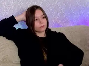 Dutifulandwet  live sex cam