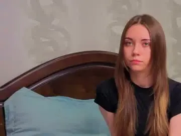 Dutifulandwet  live sex cam