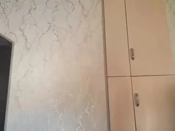 Elayneeckels  live sex cam