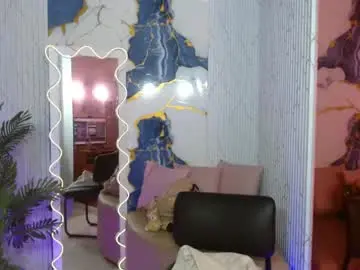 Isiis_tay  live sex cam