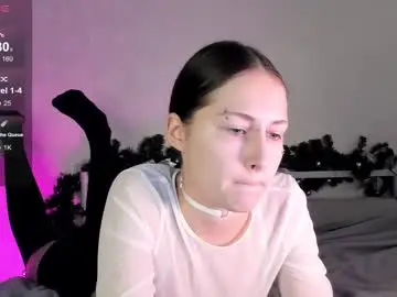 Julie_qwerty  live sex cam