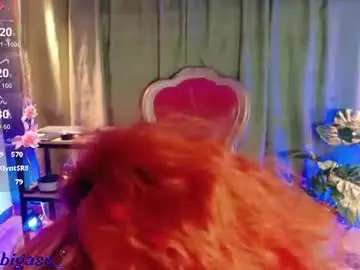 Lilyybigass  live sex cam