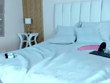 Luna__red_  live sex cam