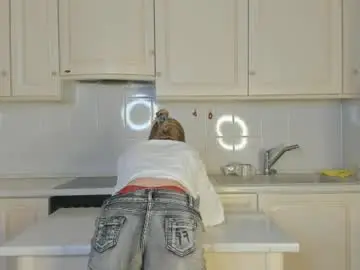 Midnightfable  live sex cam