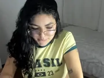 Moralesmartinezlaura11  live sex cam