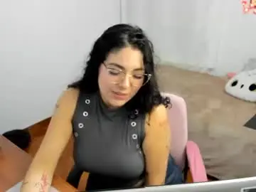 Moralesmartinezlaura11  live sex cam