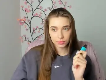 Mysticamelia  live sex cam