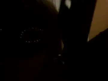 Pussybitchx18  live sex cam
