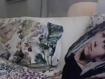 Thickums85  live sex cam
