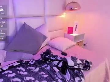 Xara_u  live sex cam