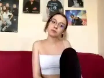 Consuelamcelwaine  live sex cam
