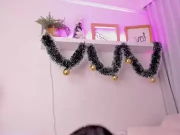 Emmy_heart7  live sex cam