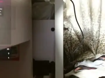 Freaky_luna  live sex cam
