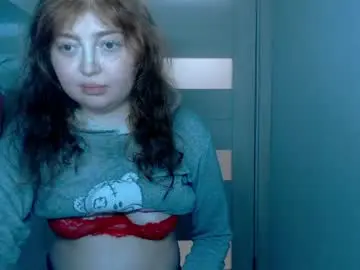 Kira_foxy_  live sex cam