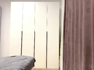 Kyragraise  live sex cam